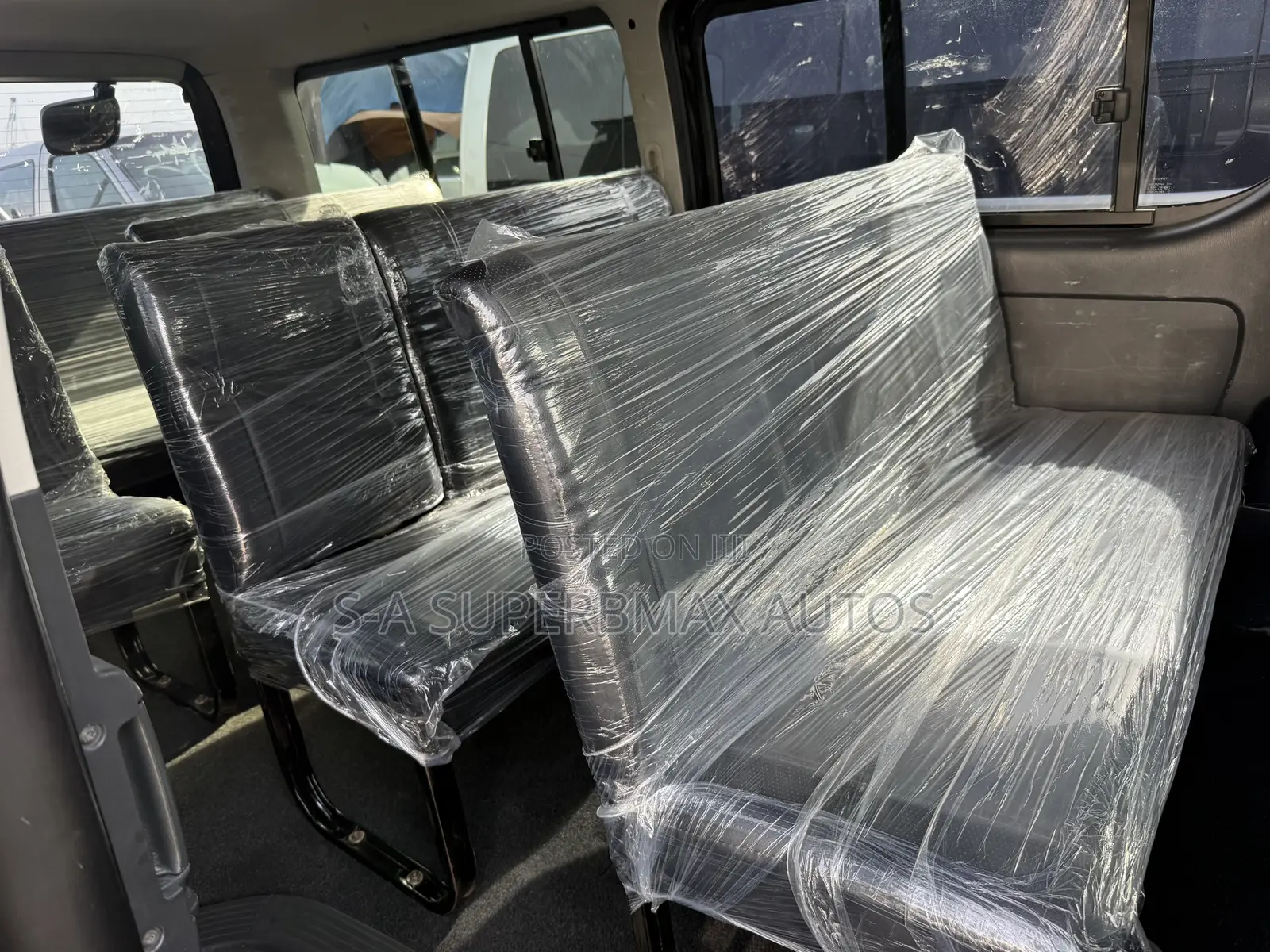 Toyota HiAce 2011 Black