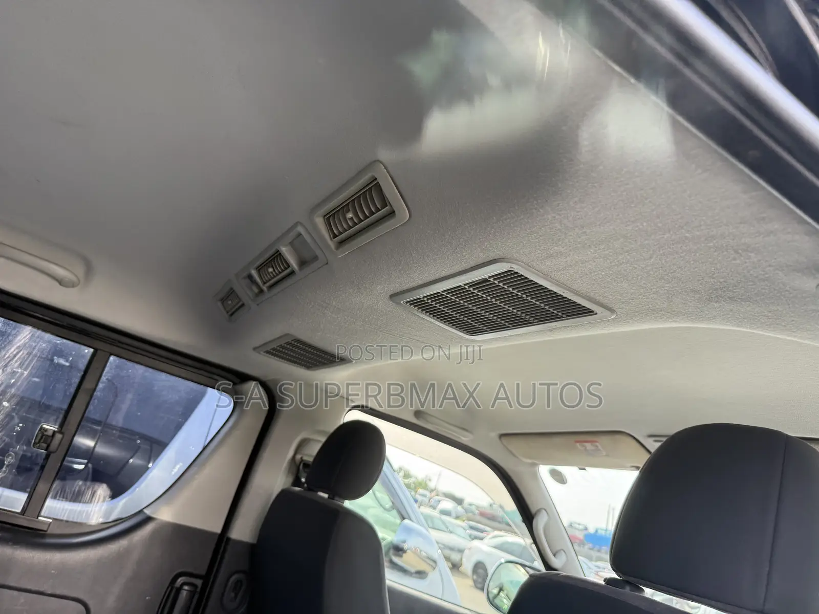 Toyota HiAce 2011 Black