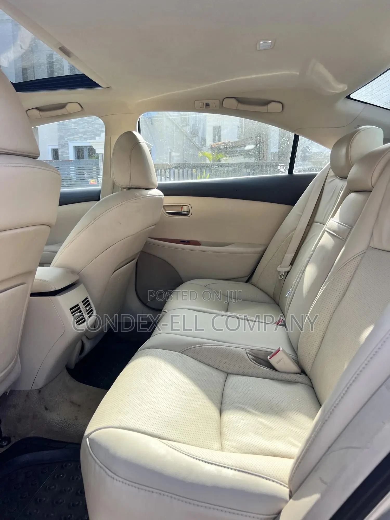 Lexus ES 350 2010 Gold