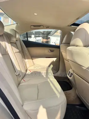 Lexus ES 350 2010 Gold