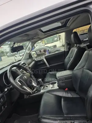 Toyota 4-Runner Limited 4WD 2012 Gray