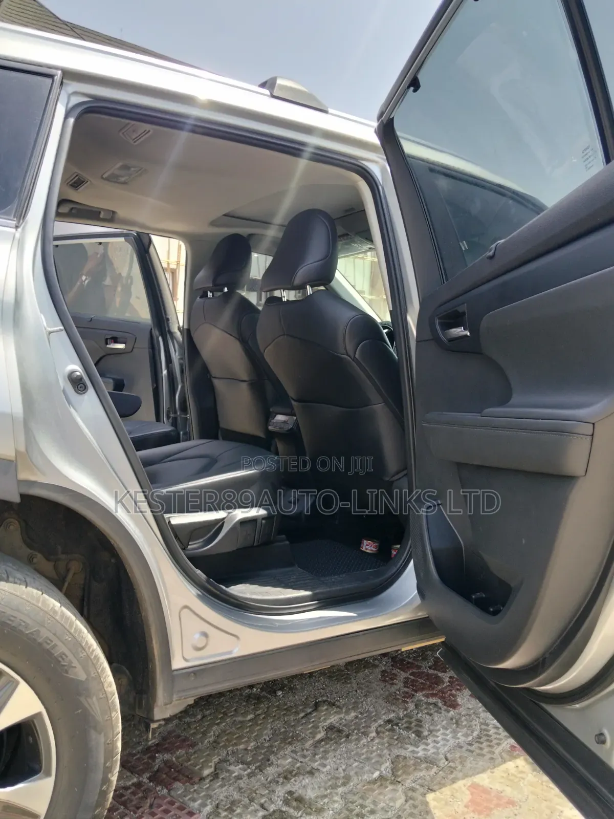 Toyota Highlander XLE 2022 Silver