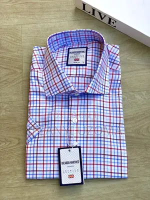 Classic Shortsleeve Men Shirt
