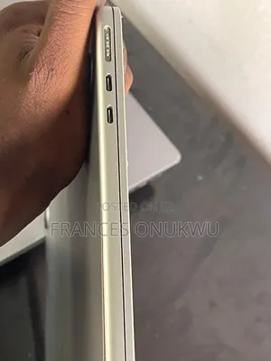 Laptop Apple MacBook Air 2022 M2 8GB Apple M2 SSD 256GB