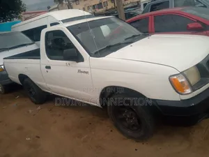 Nissan Frontier S 2022 White