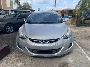 Hyundai Elantra GLS Sedan FWD (1.8L 4cyl 6A) 2013 Silver