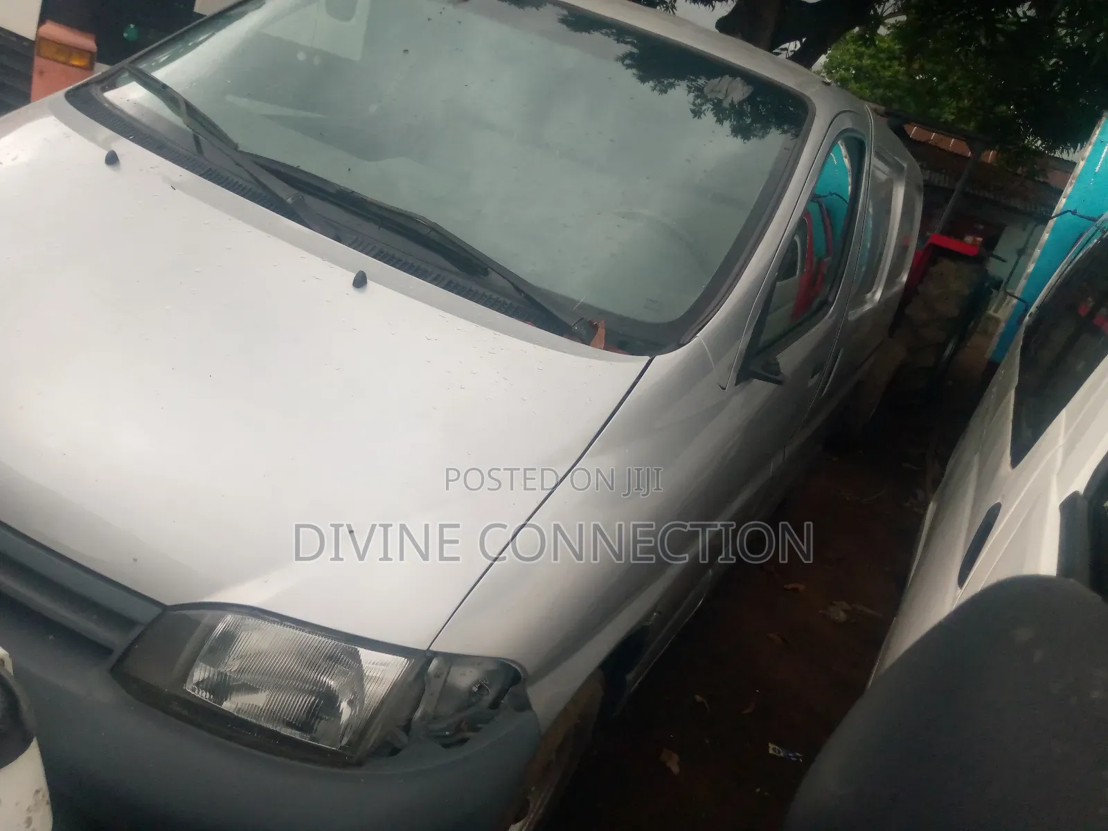 Toyota HiAce 2004 Grey