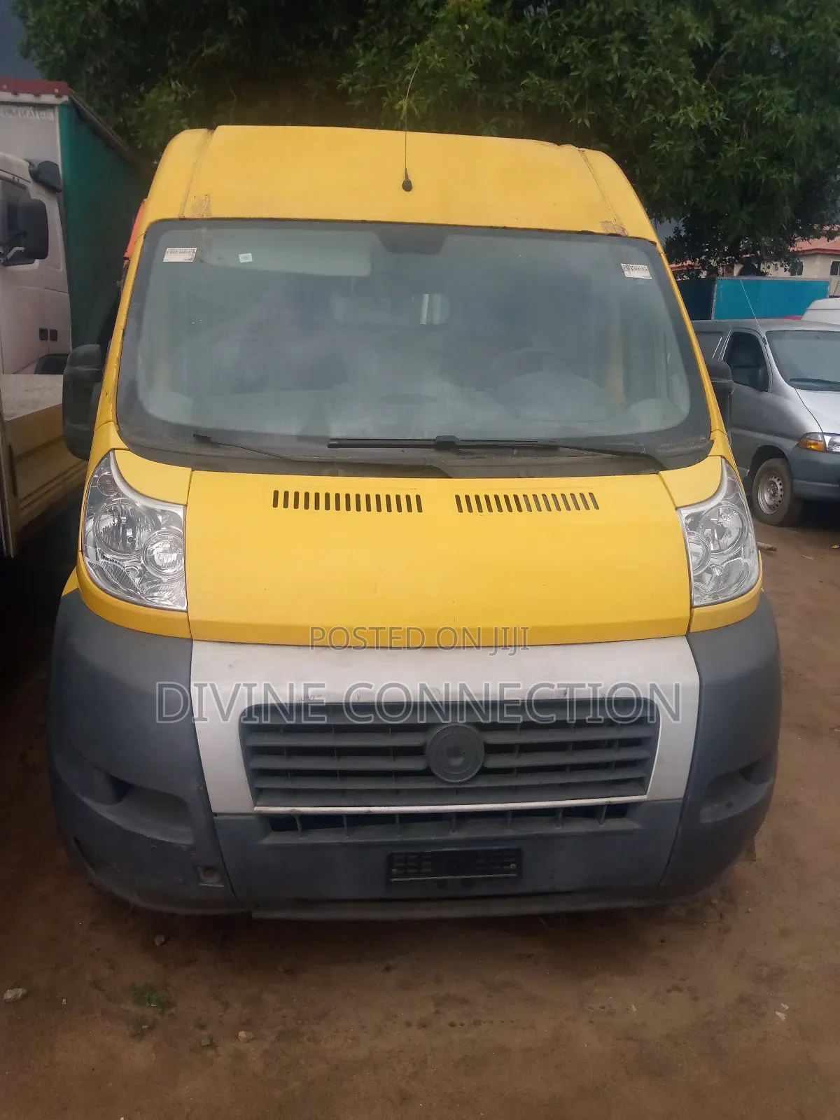 Ford Transit 2005 Yellow