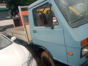 Mitsubishi Minicab Truck 2005 Blue
