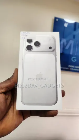 New Apple iPhone 17 Pro Max 256 GB White