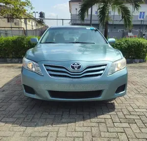 Toyota Camry LE 4dr Sedan (2.5L 4cyl 6A) 2011 Green
