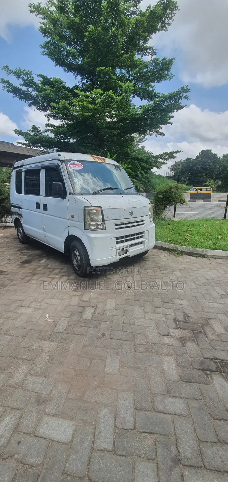 Suzuki APV Minibus 2012 White