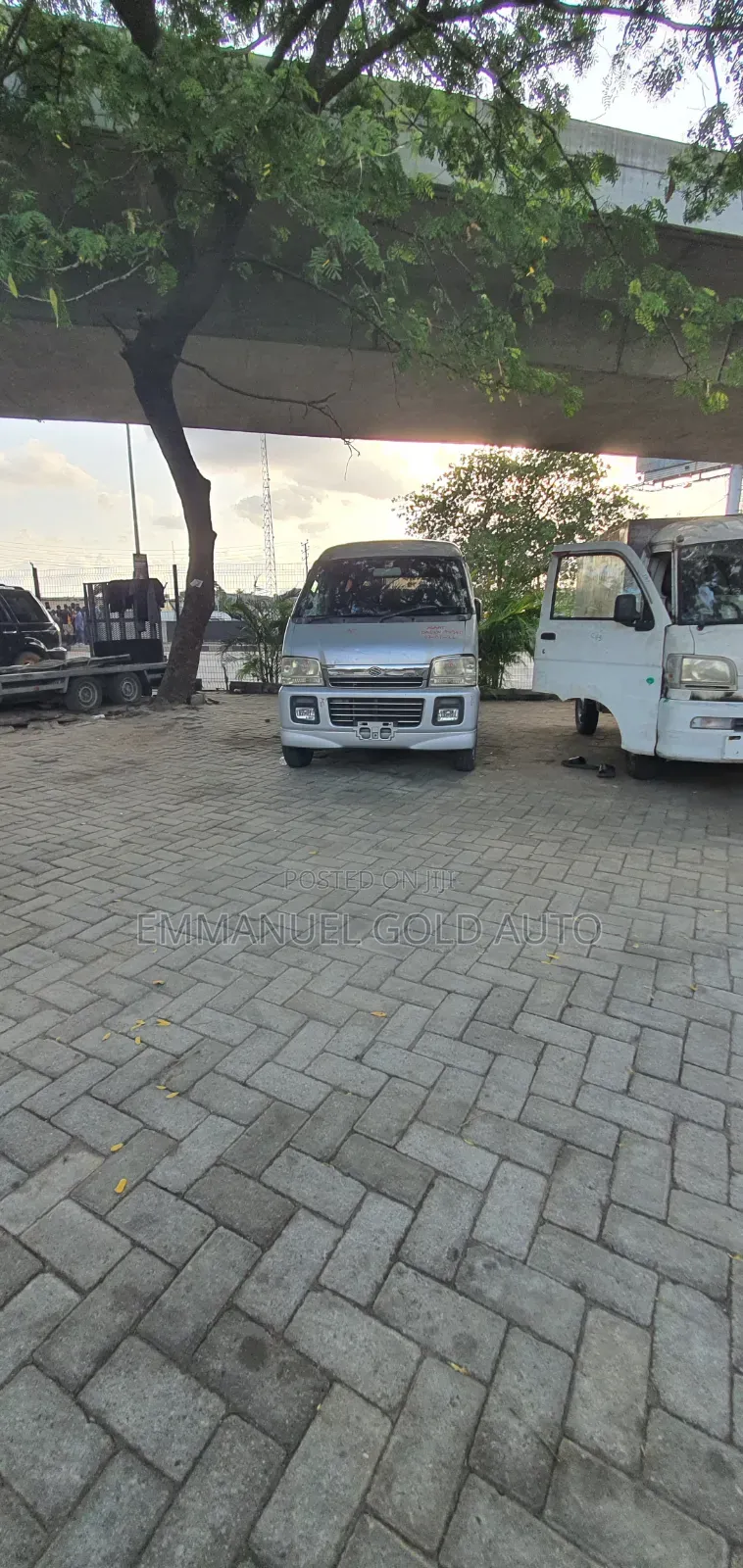 Suzuki APV Minibus 2010 Silver