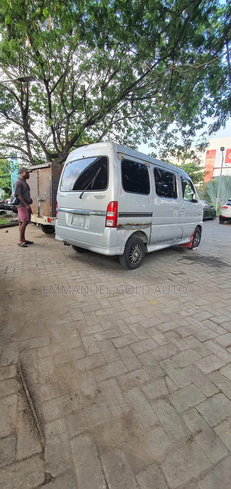 Suzuki APV Minibus 2010 Silver