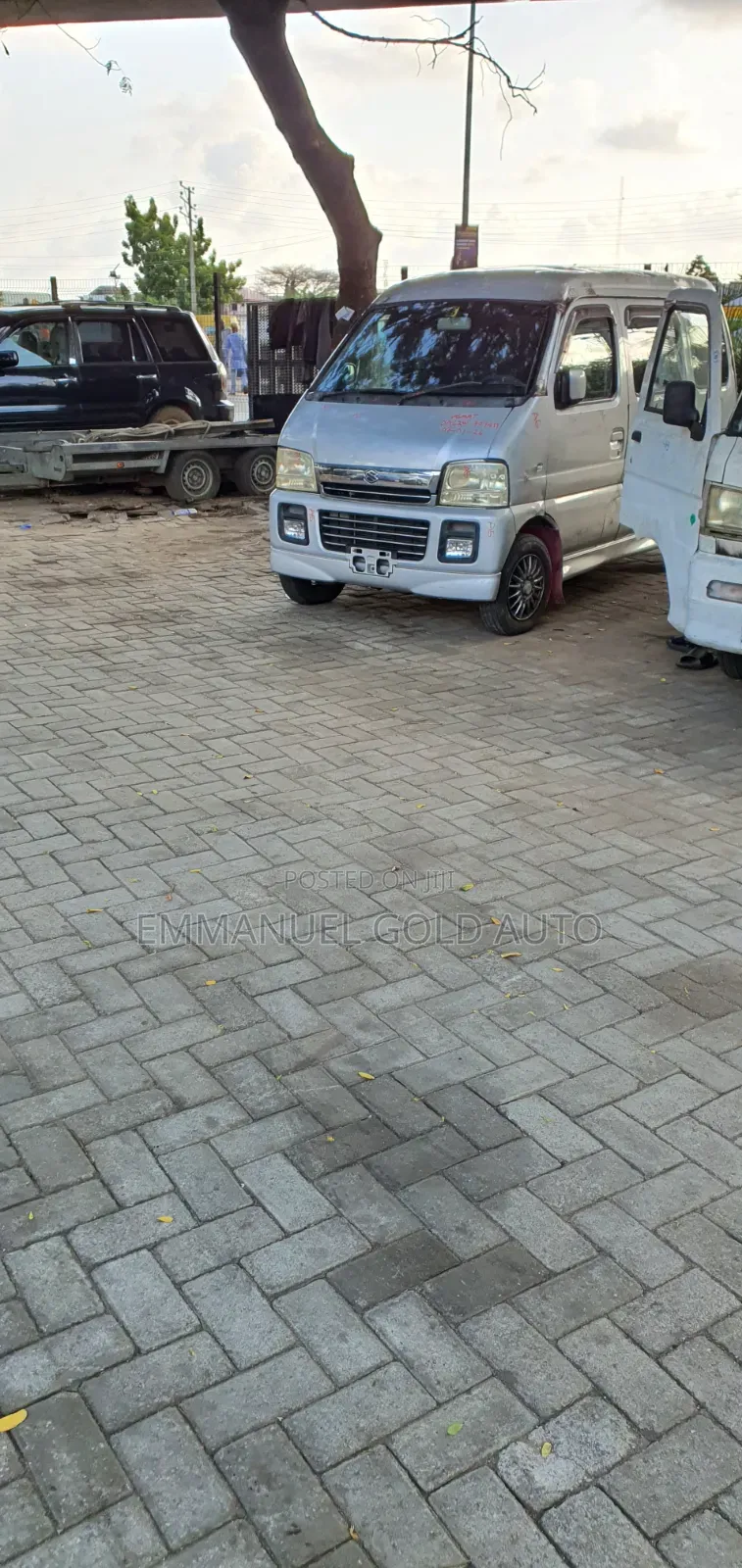 Suzuki APV Minibus 2010 Silver