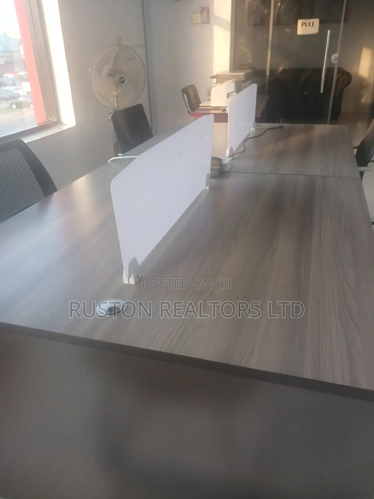 Corporate Luxury 4-in-1 Workstation
