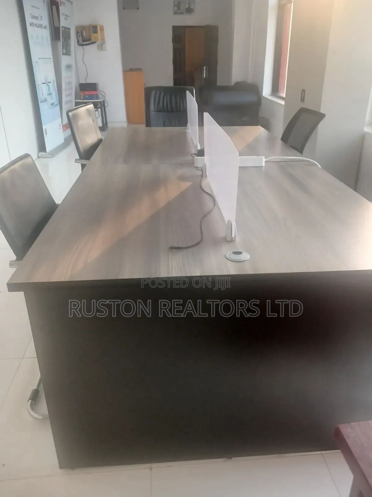 Corporate Luxury 4-in-1 Workstation