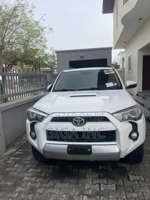 Toyota 4-Runner TRD PRO 4dr SUV 4WD (4.0L 6cyl 5A) 2015 White