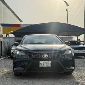 Toyota Camry 2018 Black