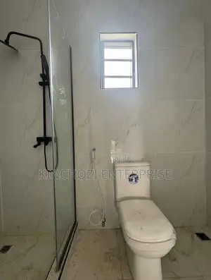 2bdrm Apartment in Lekki Phase 1 for rent
