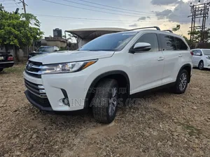 Toyota Highlander Limited 2019 White