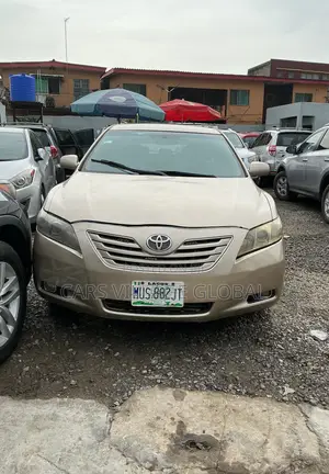 Toyota Camry 2008 Gold