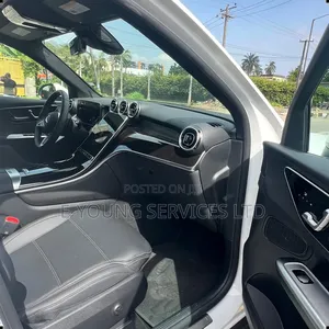 Mercedes-Benz GLC-Class GLC 300 2025 White