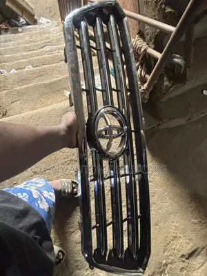 Front Grill Highlander 2008