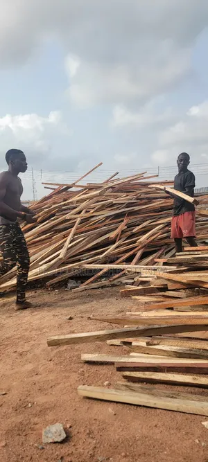 Roofing Planks Such as 2x4,2x6,2x2,3x4,1x10