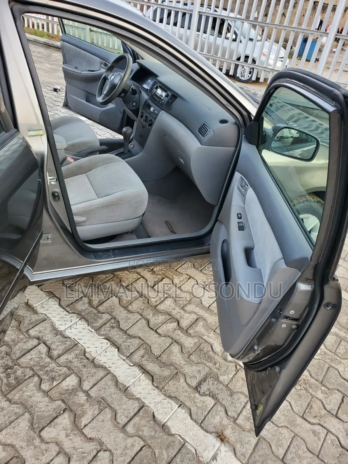Toyota Corolla 2005 Gray