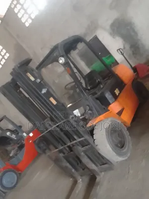 Multiple Ton [2 Tons to 10 Tons] Forklift Machine for Hire/Rent