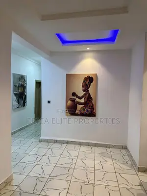 2/3 Bedroom Apartment