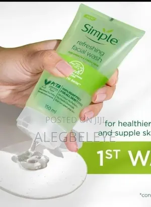 Simple Refreshing Facial Wash