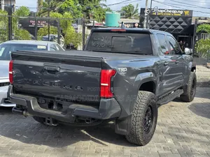 Toyota Tacoma 2024 Gray