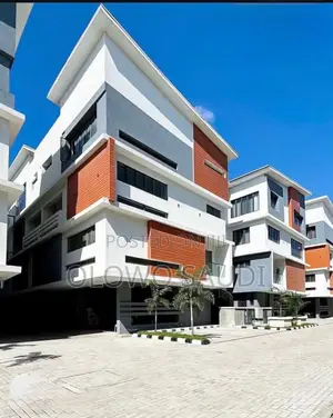 4bdrm Townhouse / Terrace in Lekki for rent