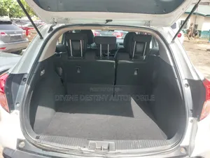 Honda HR-V 4dr SUV (1.5L 4cyl CVT) 2016 White