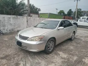 Toyota Camry 2004 Silver