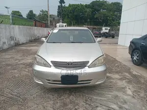 Toyota Camry 2004 Silver