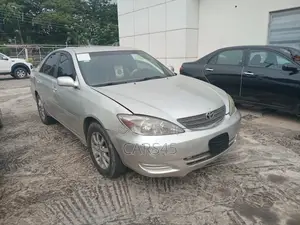 Toyota Camry 2004 Silver