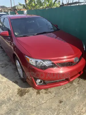 Toyota Camry SE 4dr Sedan (2.5L 4cyl 6A) 2013 Red