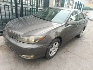Toyota Camry 2004 Gray