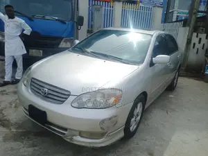 Toyota Corolla 2004 Silver