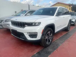 Jeep Grand Cherokee Altitude X 4x4 2024 White
