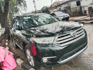Toyota Highlander Limited 3.5l 4WD 2013 Black