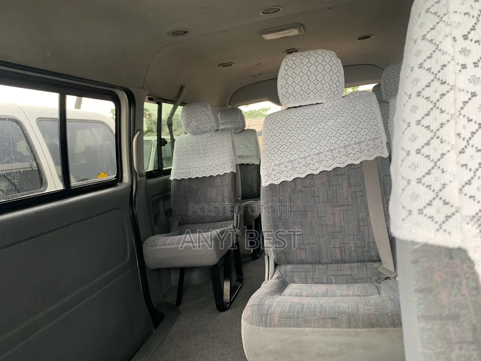 Toyota HiAce 2013 White