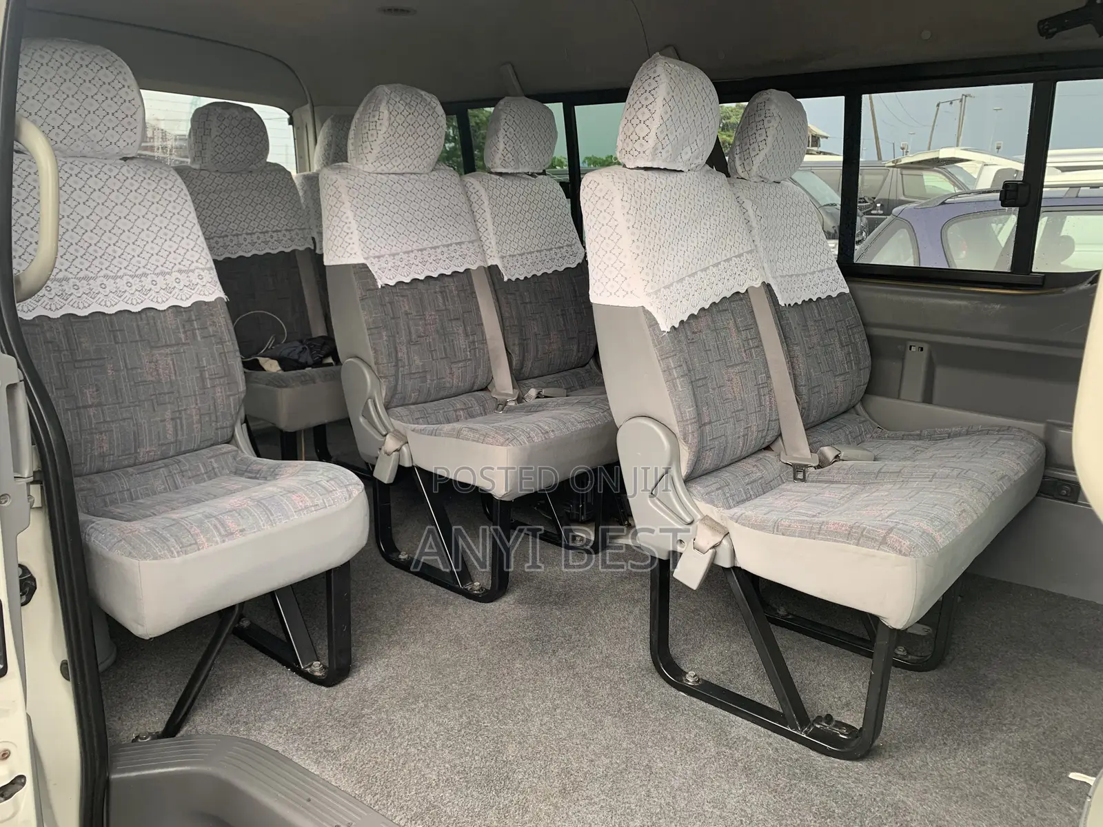 Toyota HiAce 2013 White