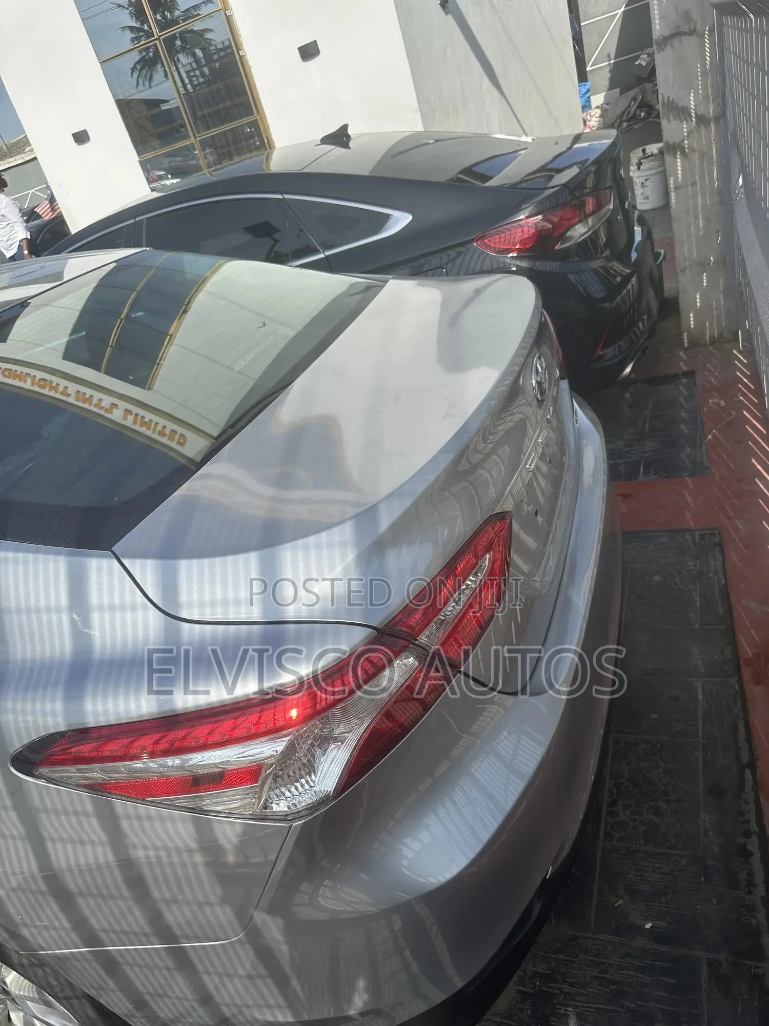 Toyota Camry LE FWD (2.5L 4cyl 8AM) 2018 Silver