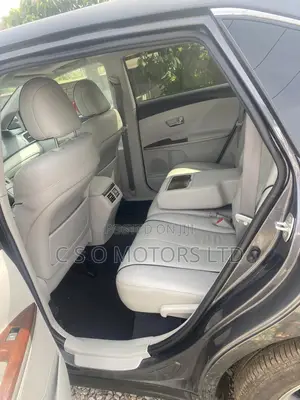 Toyota Venza AWD 2011 Gray