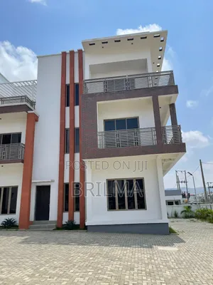 5bdrm Duplex in Jahi for sale