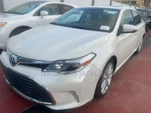 Toyota Avalon Limited Sedan FWD (3.5L 6cyl 6A) 2013 White